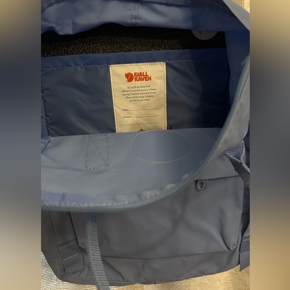 Fjallraven Kånken Classic Light Blue Backpack - Picture 2 of 2
